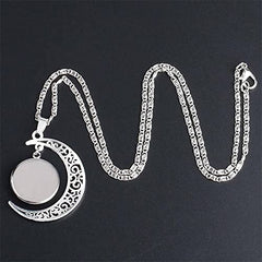 MAOKEI - Demon Slayer Nezuko Moon Necklace - B09TL8Y2G4